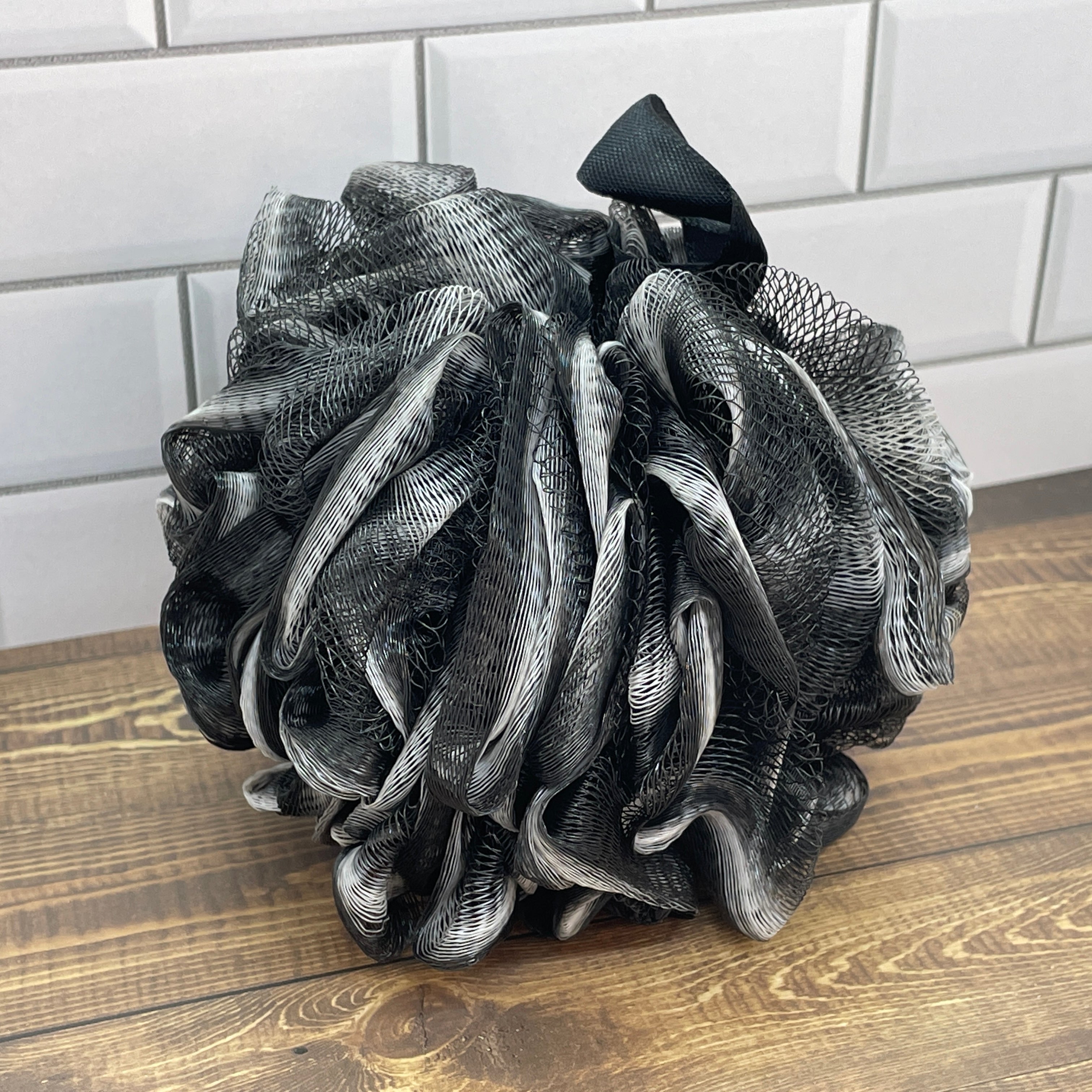Black Nylon Shower Pouf – LAPRALA skincare